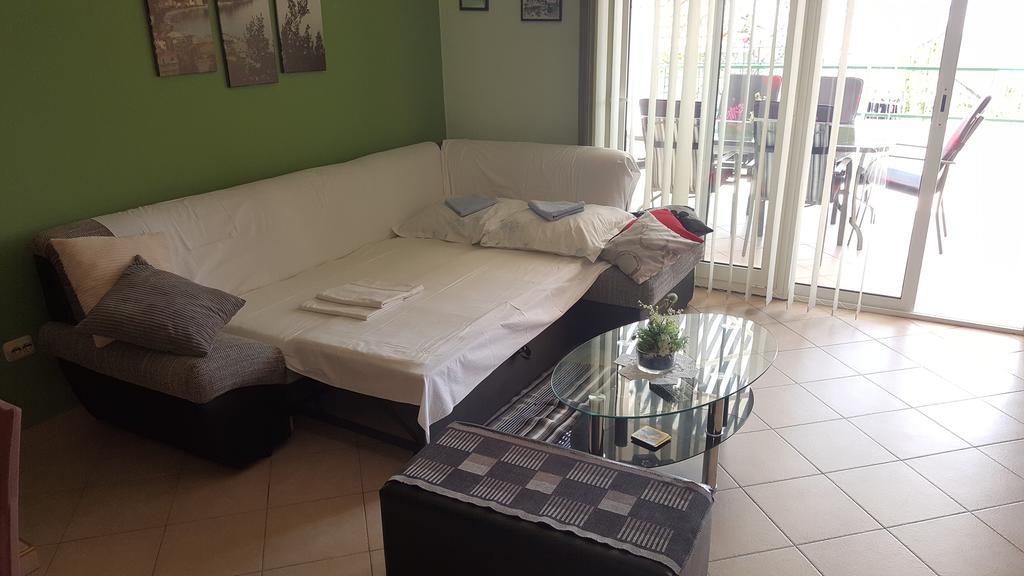 פודגורה Apartments Pero מראה חיצוני תמונה