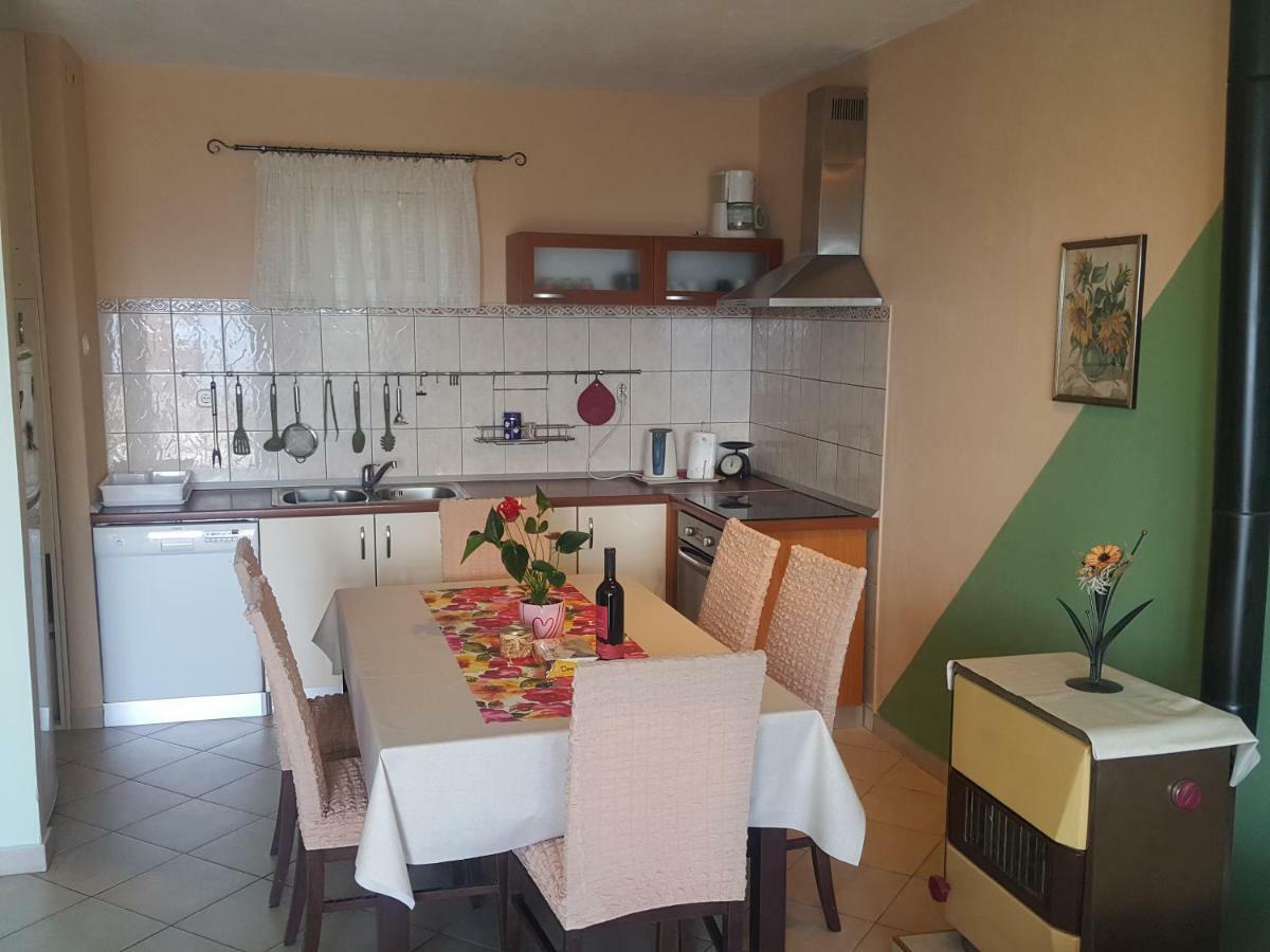 פודגורה Apartments Pero מראה חיצוני תמונה