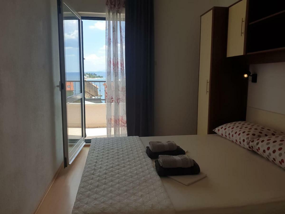 פודגורה Apartments Pero מראה חיצוני תמונה
