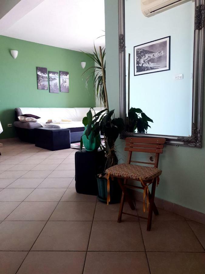 פודגורה Apartments Pero מראה חיצוני תמונה